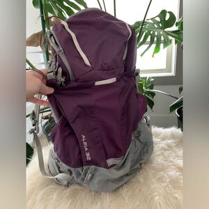 Aleia 32 The North Face Hiking Backpack XS/S in purple gray